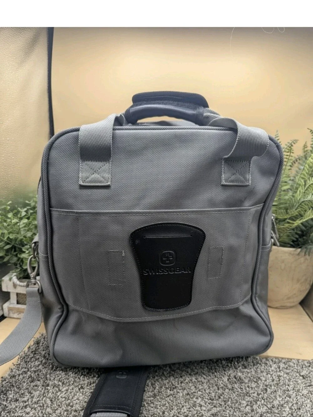Swiss Gear Gray Zip Around Carry On Bag Shoulder Strap Collapsable
